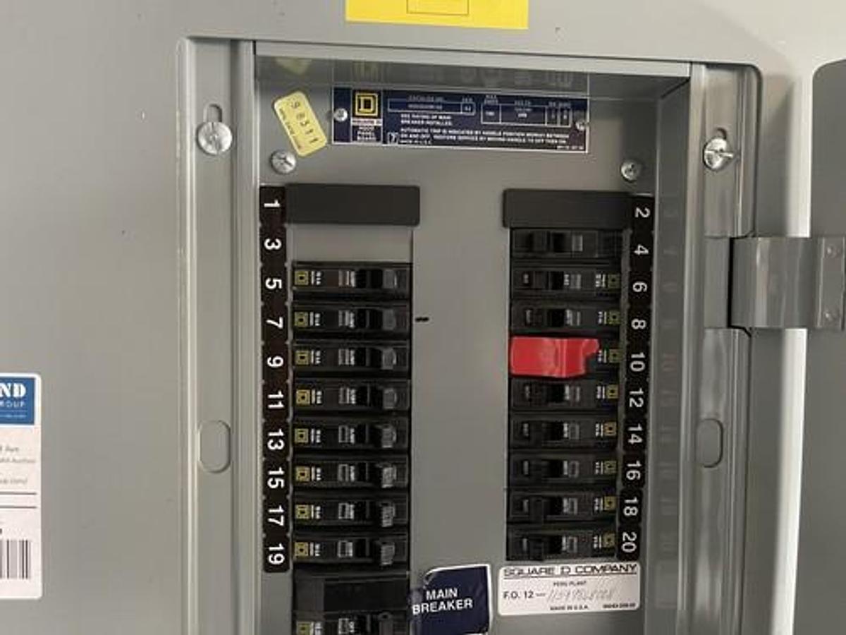 Used SQUARE D NQOD20M100 SER. E2 LIGHTING PANEL STOCK PFWT