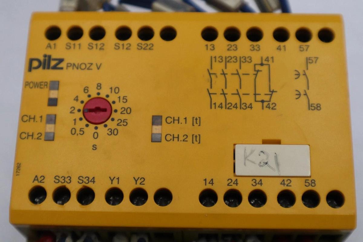 Used PILZ PNOZ V 30S 774790 Safety Relay STOCK K-438-A