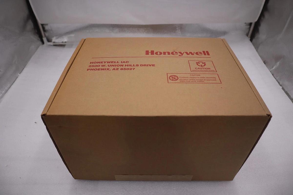 HONEYWELL DC POWER SUPPLY 51109818-100 NEW IN BOX UNIT STOCK G79A