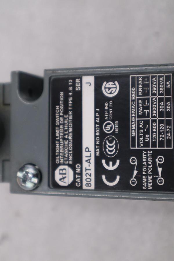 Used NEW OPEN BOX AB ALLEN BRADLEY 802T-ALP LIMIT SWITCH SER.J 802TALP STK K2111CC