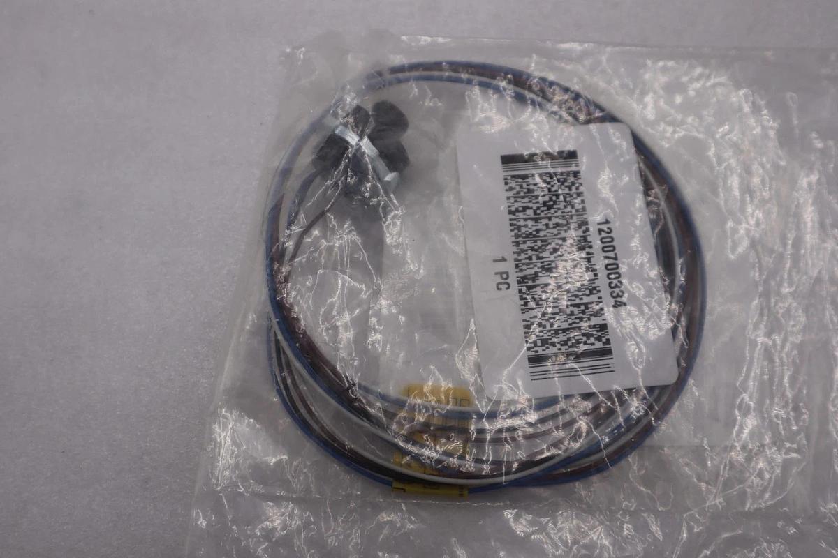 Used ALLEN BRADLEY 888D-M4AC1-1 SER. B STOCK H1642A