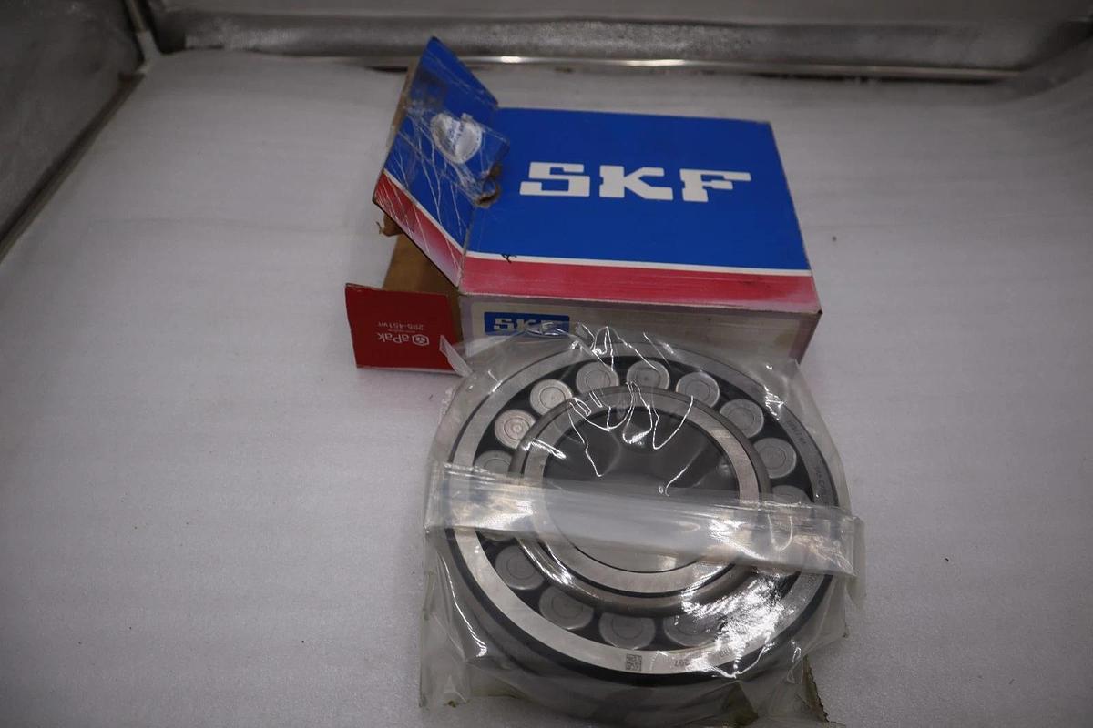 NEW OPEN BOX SKF 22317 EK spherical roller bearing STOCK K3231CC