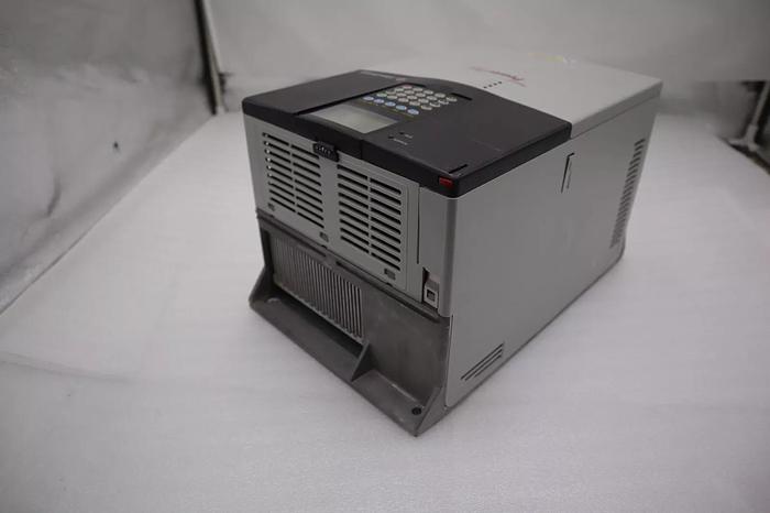 Used ALLEN BRADLEY 20BD027A0AYNAND0 SER B POWERFLEX 700 AC DRIVE 480VAC 20HP #2985-C