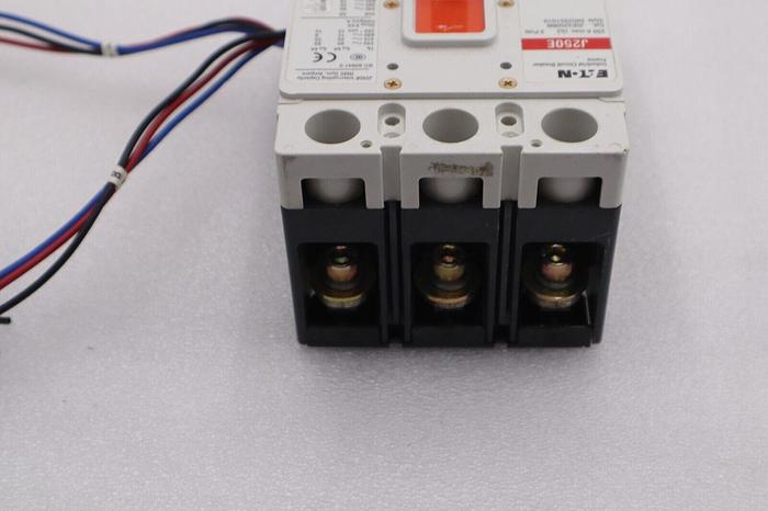 NEW EATON/CUTLER-HAMMER JGE3250FAEB2X2 Auxiliary 3 Pole 250 Amp STOCK 2198