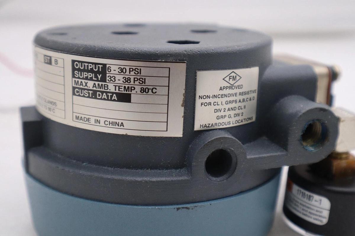 Used FOXBORO E69FB13RS AIR CONVERTER / PRESSURE REGULATOR B182C8N2LB STOCK #1703