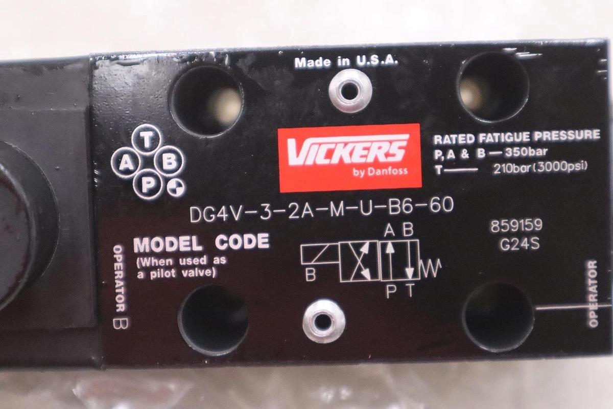 NEW OPEN BOX Vickers DG4V-3-2A-M-U-B6-60 DIRECTIONAL SOLENOID VALVE STK K303A