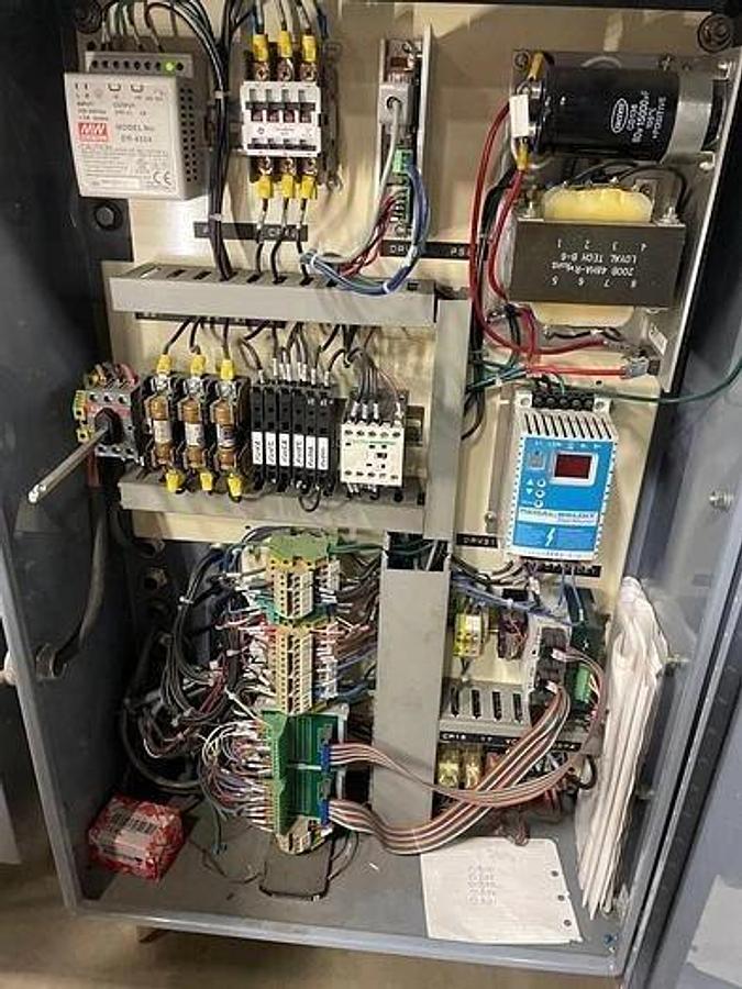 Used AMERIPAK # 40 HORIZONTAL WRAPPER w/ 6’ SS LUGGED INFEED CONVEYOR