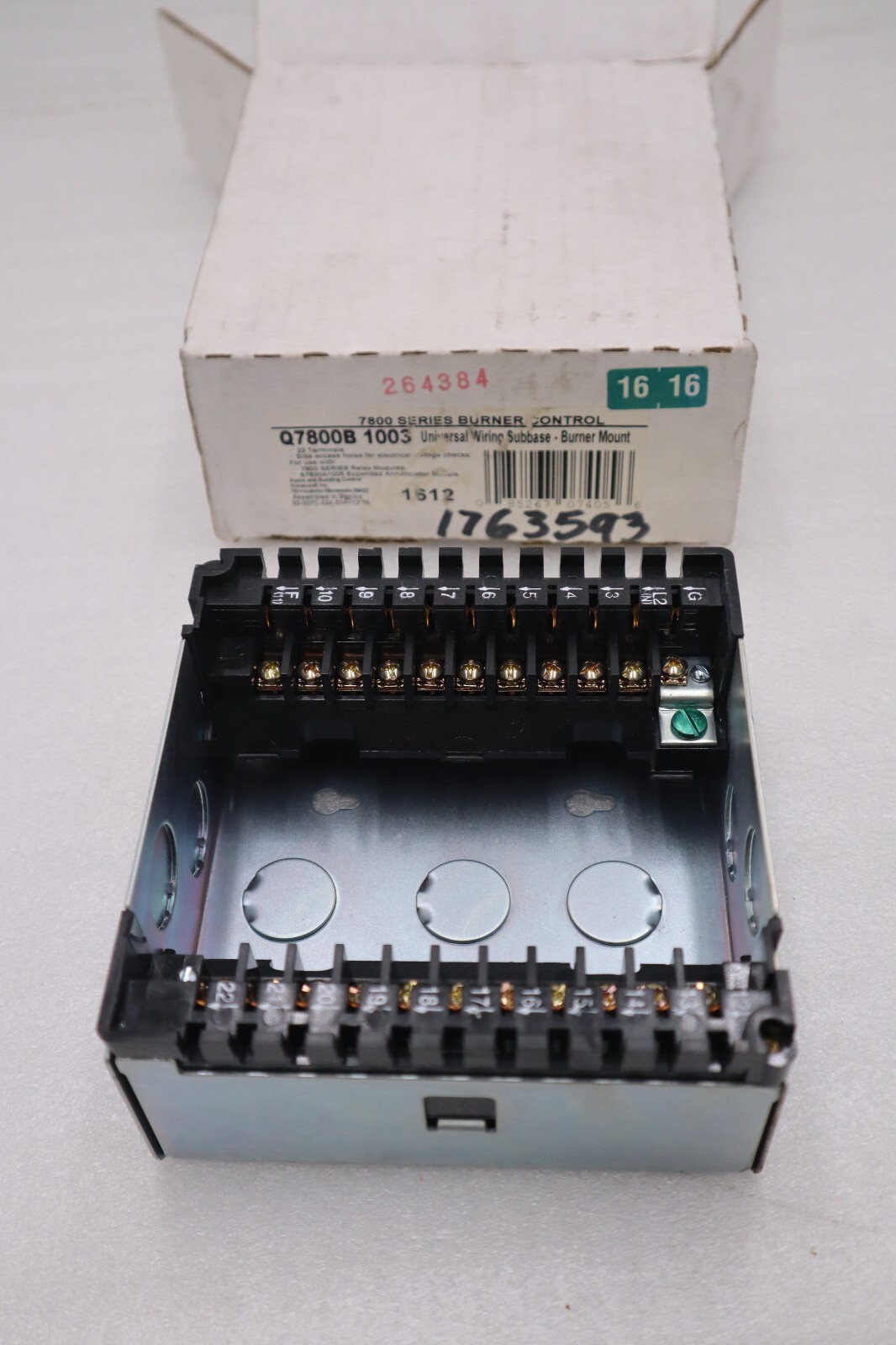 HONEYWELL Q7800B-1003 / Q7800B 1003 SERIES 7800 WIRING SUBBASE NEW STOCK H46A