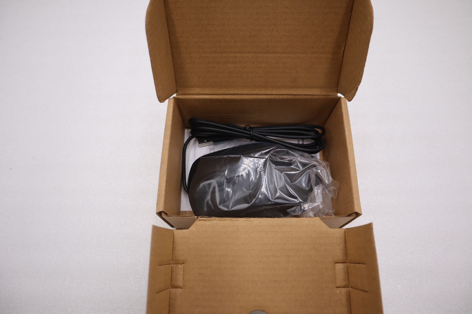 LOT OF 4 - Amazon Basics 3-Button Wired USB Computer Mouse Black STOCK H225A