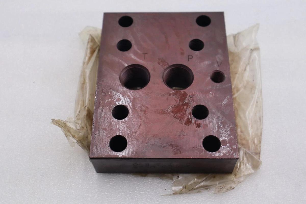 Used Parker Hydraulic Manifold Block Sub Plate Model# SPR6V6 Stock L-568