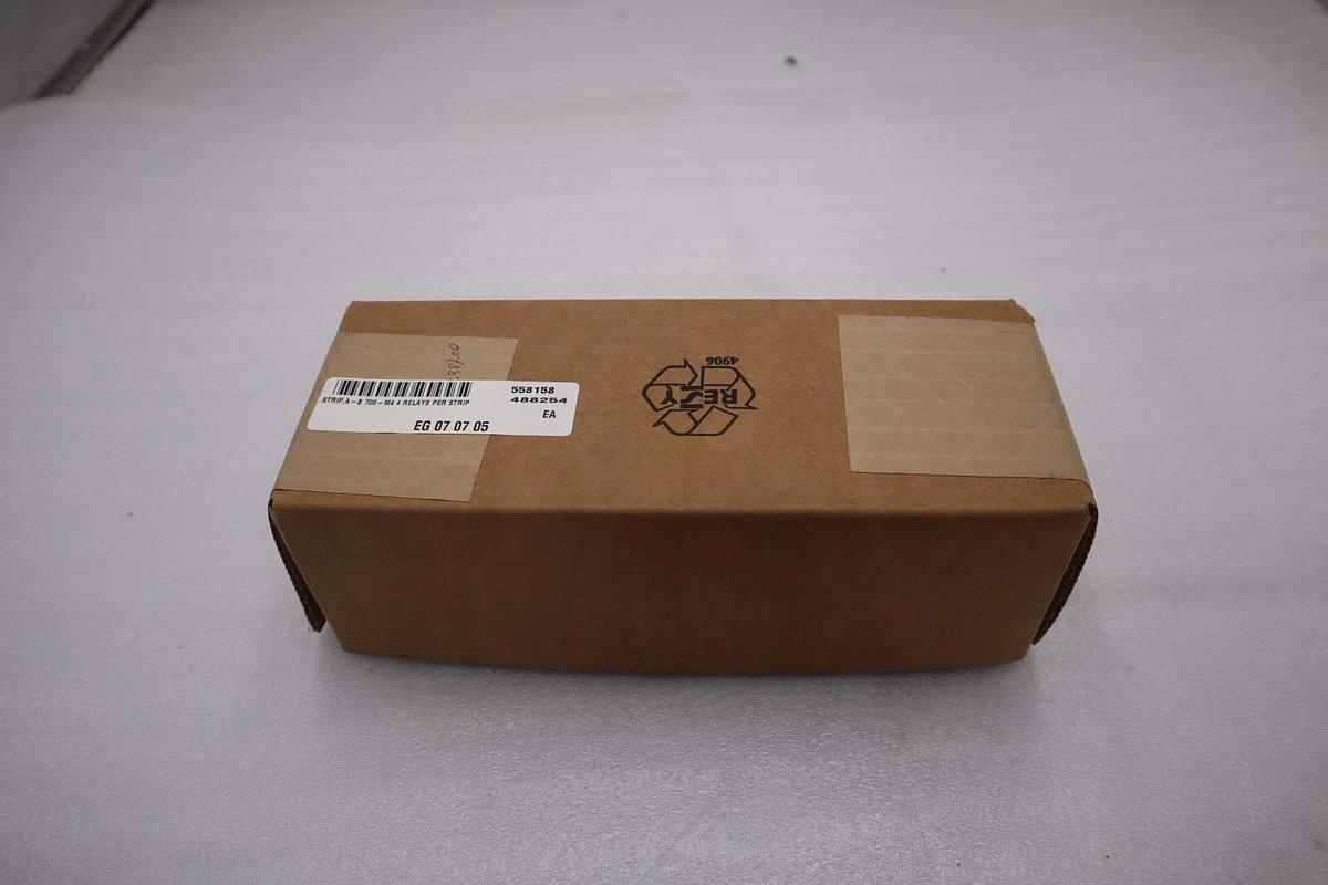 Used NEW AB Allen Bradley 700-MP4 universal mounting strip STOCK G457