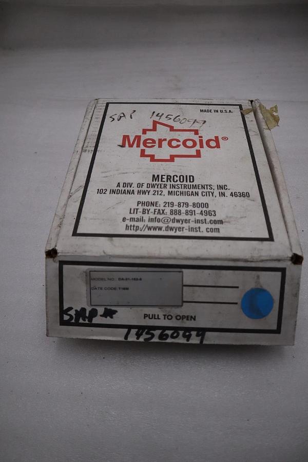 NEW Mercoid DWYER DA-31-153-5 Pressure Switch STOCK H445