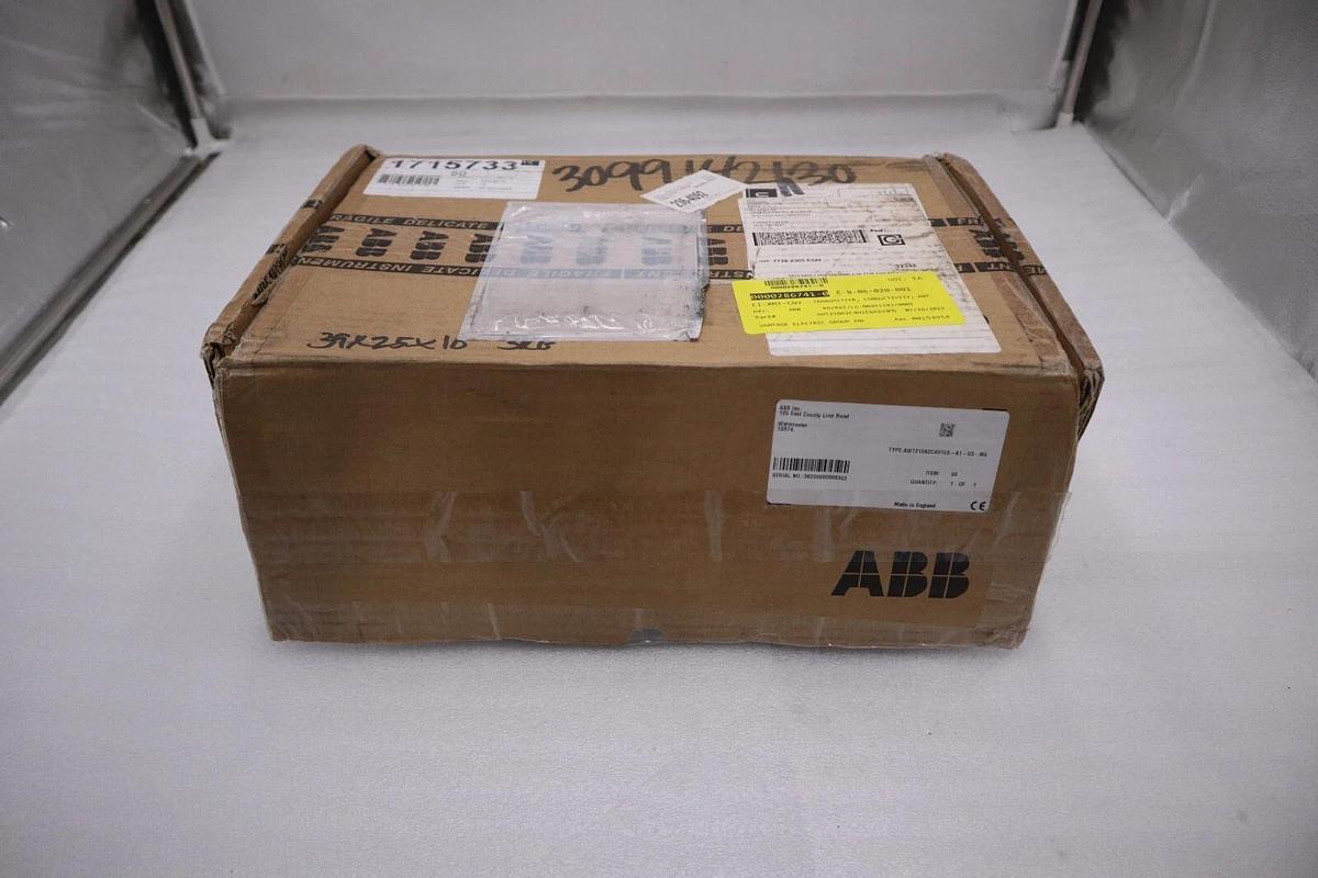 Used ABB AWT210 AWT210A2C4H1E6-A1-U3-M5 / AWT200062 2 WIRE TRANSMITTER CONTROL #G440