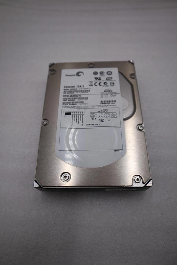 Used NEW OPEN BOX Seagate Cheetah 15K.5 ST3146855LW 146GB 15K Hard Drive STK GF242A 836367003398