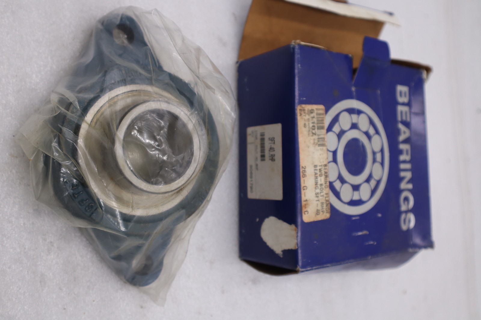 Used New OPEN BOX SFT40 RHP - 2 Bolt Flange BEARING STOCK CC228