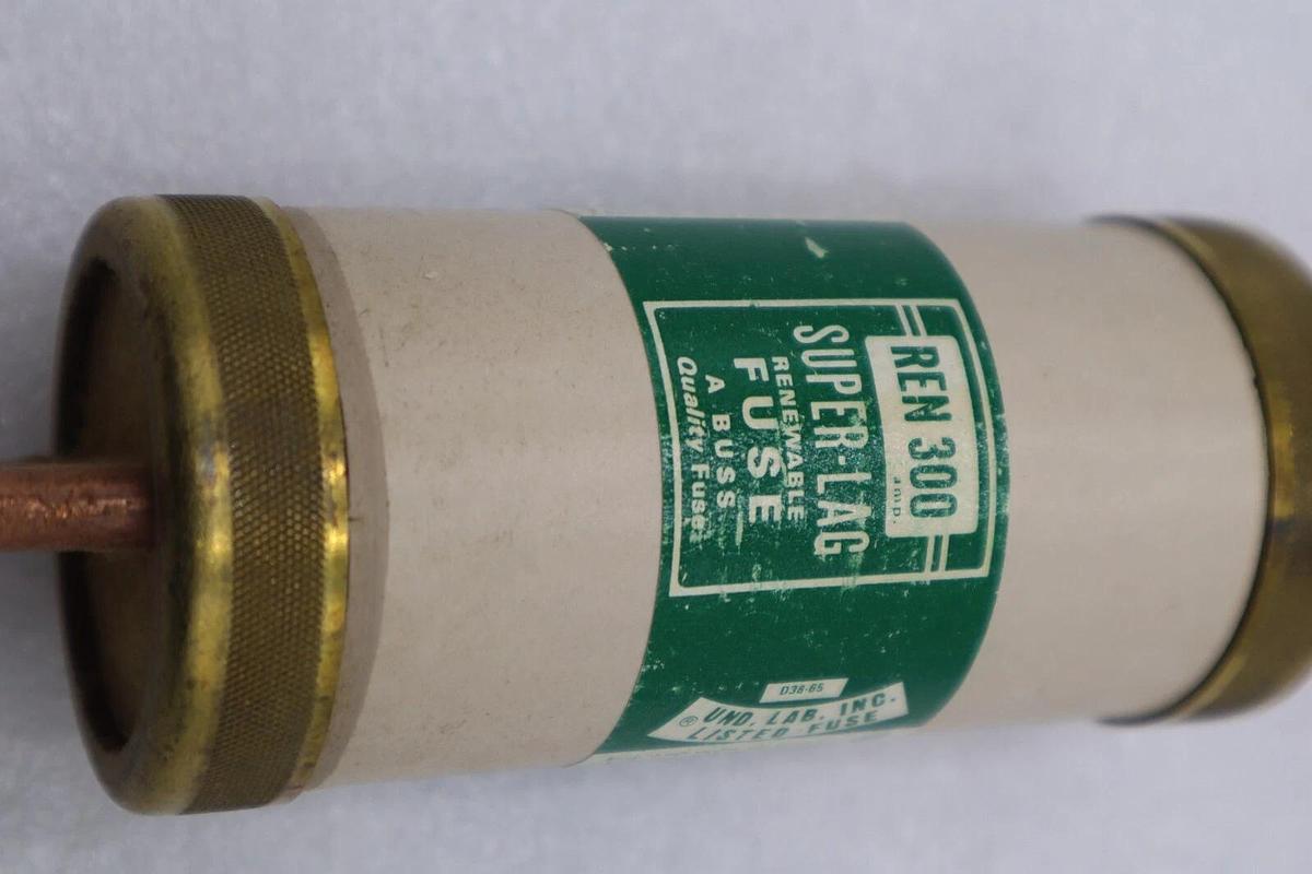 Used BUSSMANN REN300 FUSE  RENEWABLE LINK FUSE 250 VOLT 300 AMP STOCK 2095A