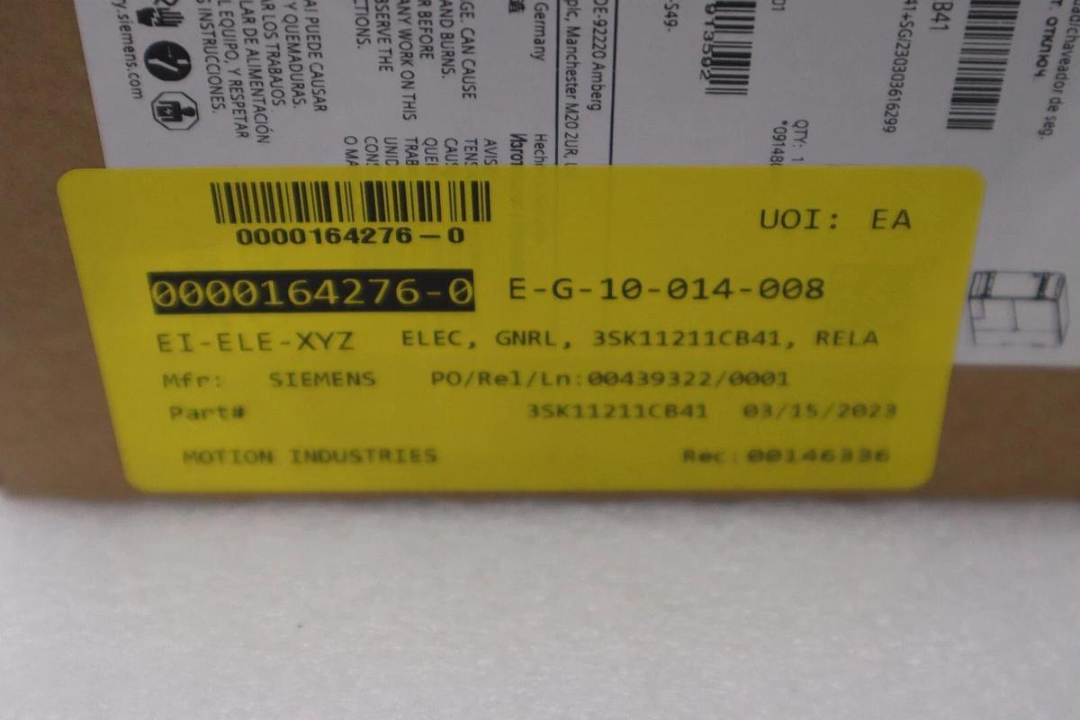 NEW Siemens 3SK1121-1CB41 SIRIUS SAFETY RRELAY 24VDC STOCK G407A