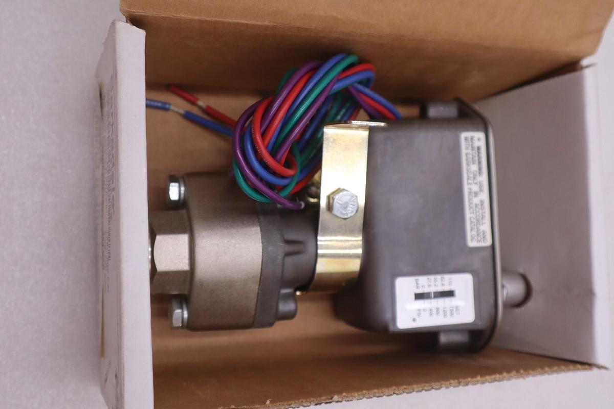 Barksdale C9612-2-CS Piston Pressure Switch Range - NEW IN BOX - STOCK GF1063