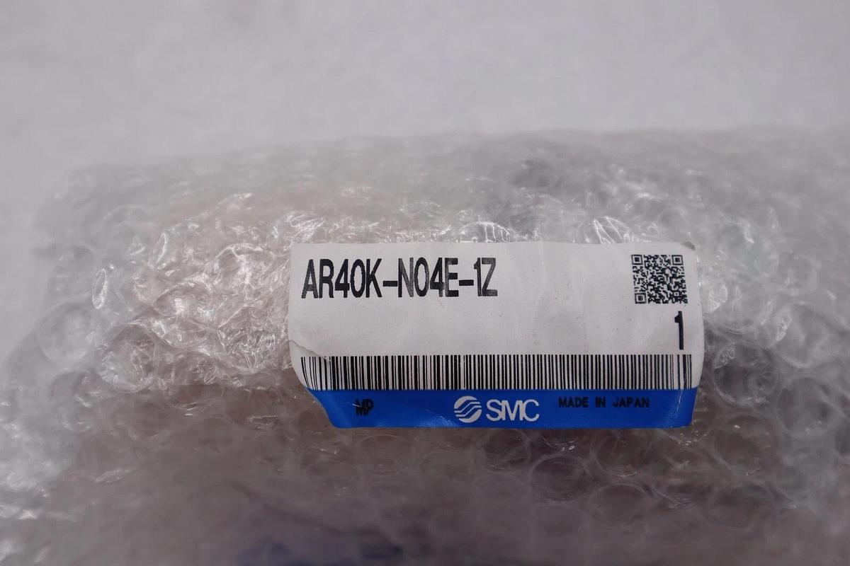 NEW OPEN BOX SMC AR40K-N04E-1Z 0-30PSI STOCK K-2427
