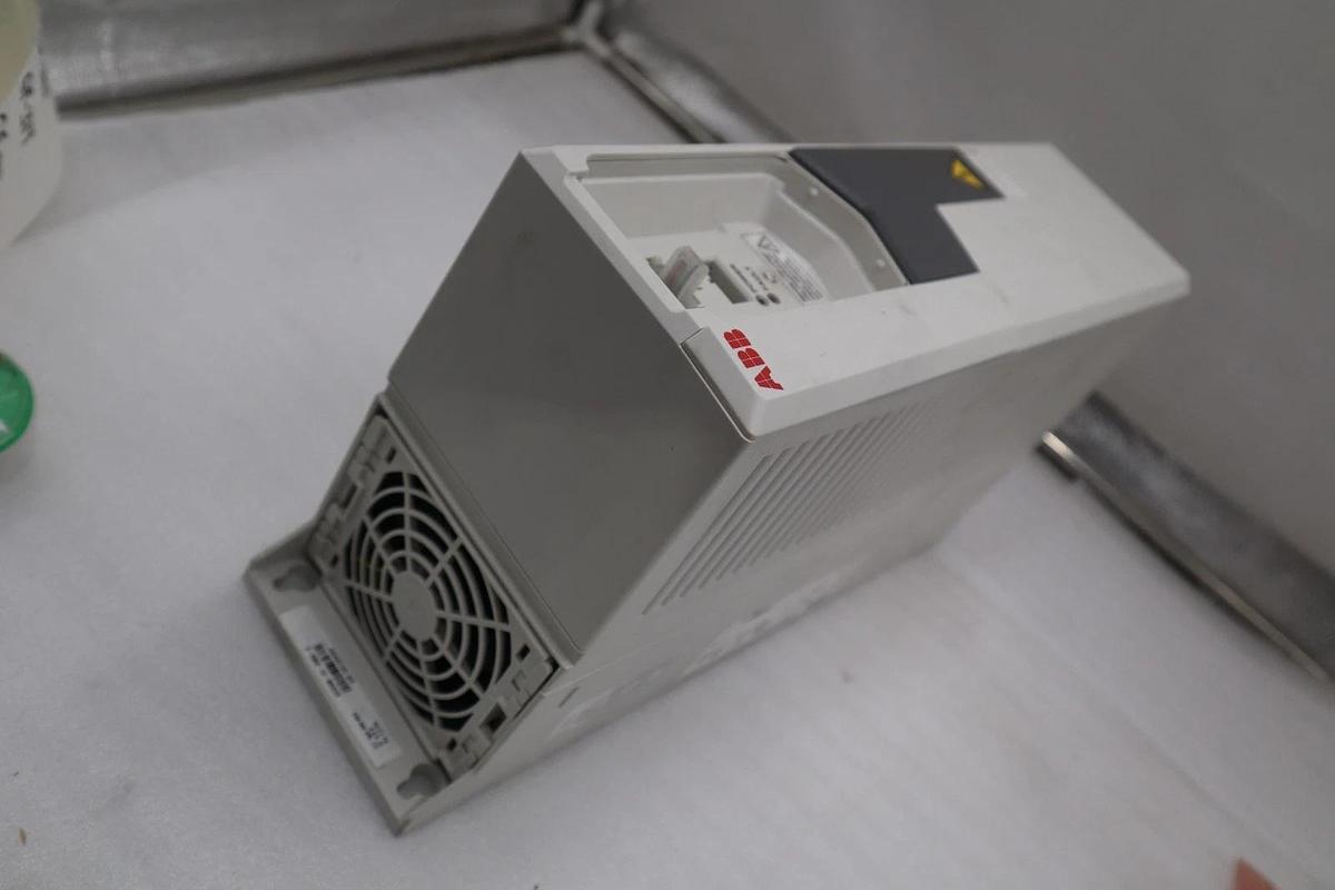 ACS580-01-09A0-6 AC DRIVE SERIES GENERAL PURPOSE 3 PHASE 5 HP - STOCK GF-301