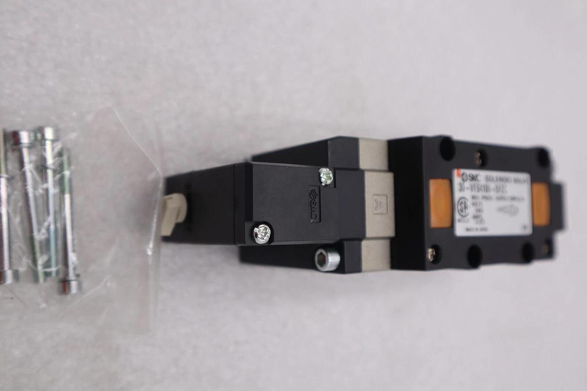 SMC 30-VFS4100-5FZC / 30VFS41005FZC NEW OPEN BOX 19 AVAILABLE STOCK 1767-A