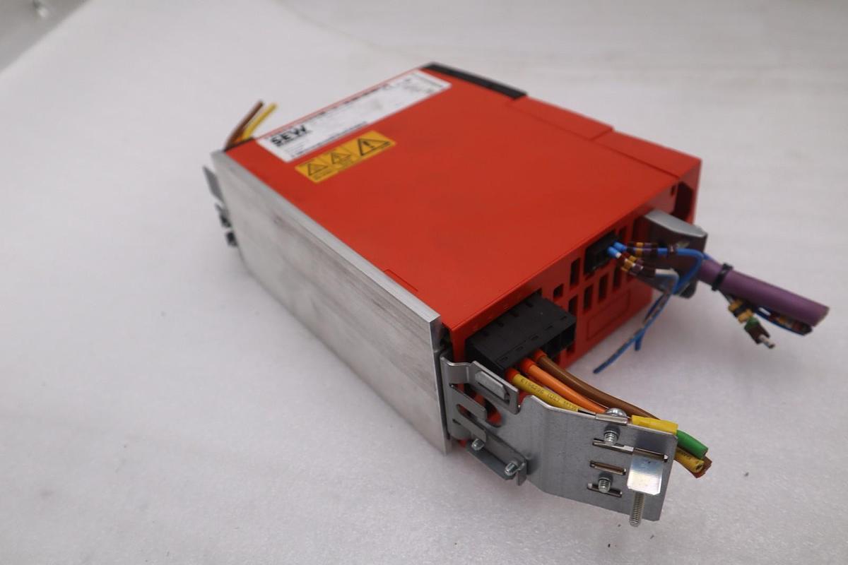 Used SEW Eurodrive MC07B0015-5A3-4-S0 MOVITRAC B STOCK H-789C