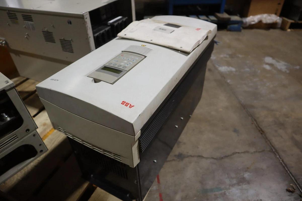 Used ABB ACS601-0100-5-S00B1200801 FREQUENCY CONVERTER DRIVE 380-500 V AC MAX #CC-28