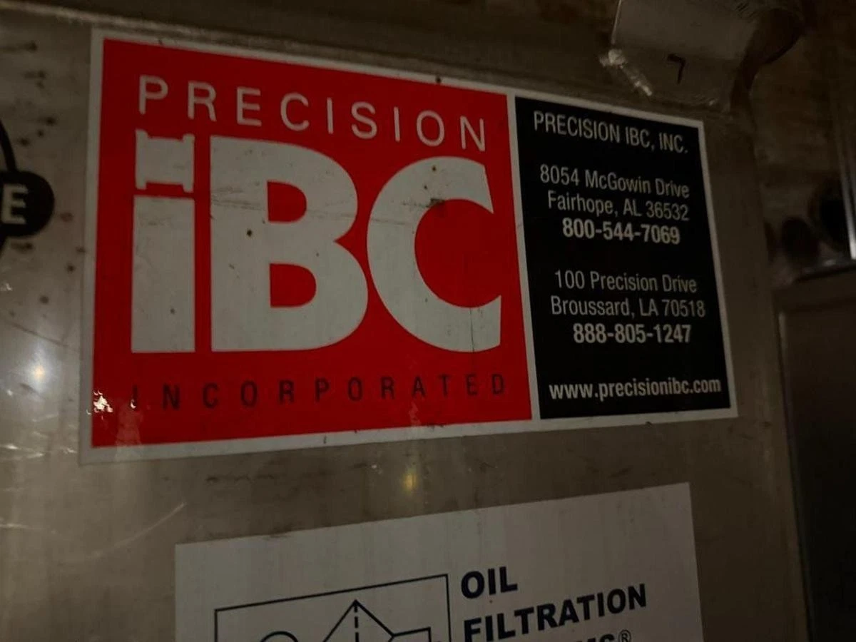 Used 550 GALLON PRECISION IBC 304 STAINLESS STEEL CHAMICAL TANK TOTE