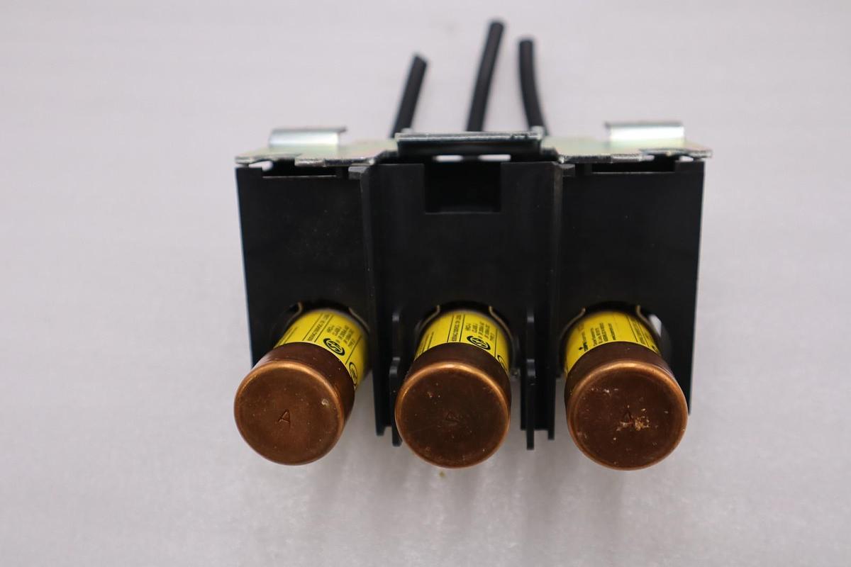 Used SQUARE D 40566-040-51 FUSE BLOCK WITH FUSES STOCK H1730