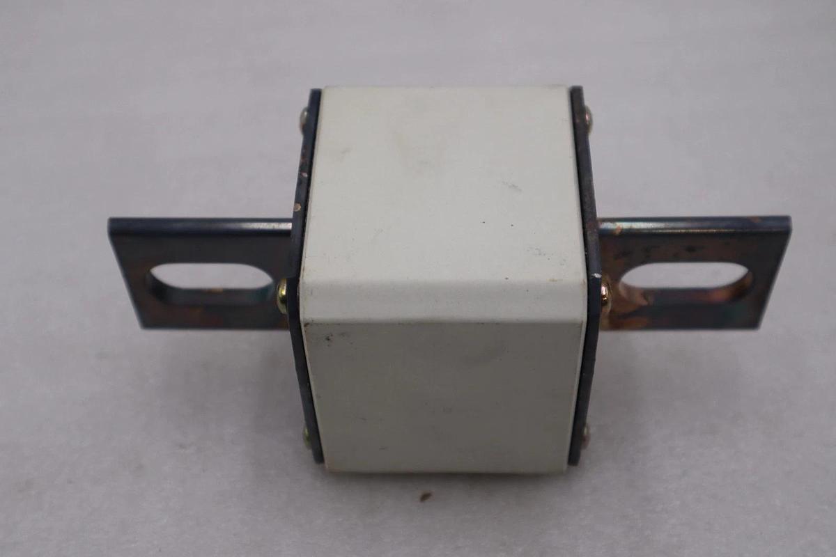 Used Ferraz Shawmut M300690 Protistor Fuse 1000V 1000A - NEW - STOCK GF588A