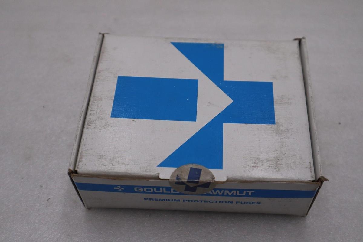 NEW Gould Shawmut TRS1 1/8R  1 1/8AMP FUSES Box of 10 TRS11/8R STK GF846