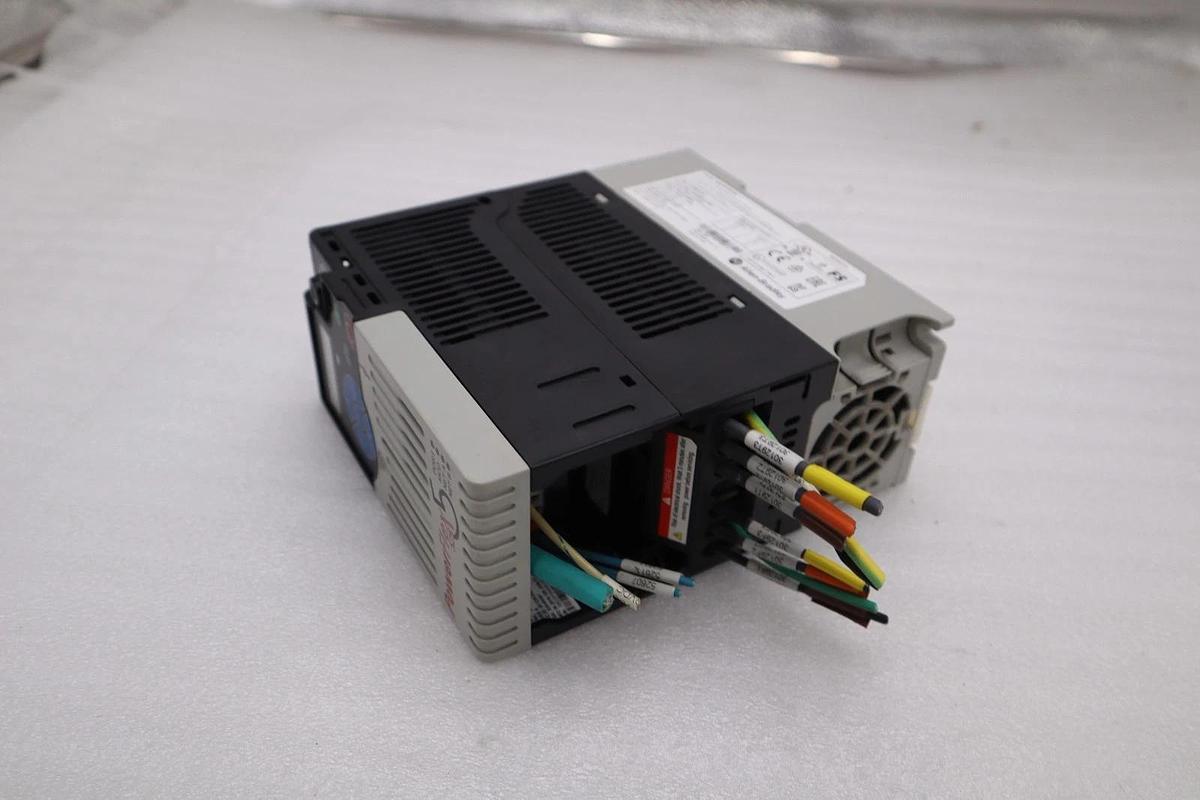 Used USED ALLEN BRADLEY 25B-D2P3N104 POWERFLEX 525 SER. A 1.0HP 25BD2P3N104 #H1819