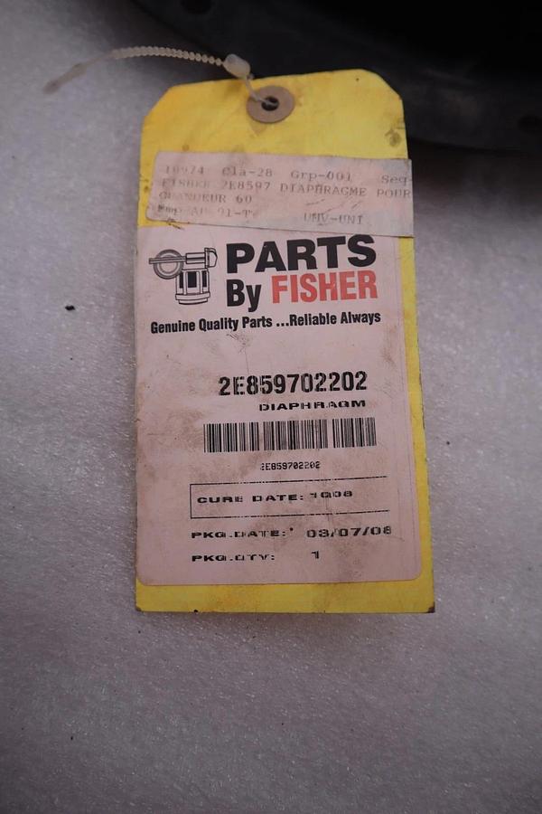 NEW Fisher 2E859702202 DIAPHRAGM, NITRILE, TYPE 657 SIZE 46/60/76 STOCK 126A