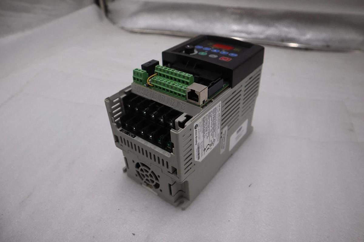 Allen-Bradley 22B-D6P0N104 PowerFlex 40 3.0HP AC Drive SURPLUS NEVER USED H320A