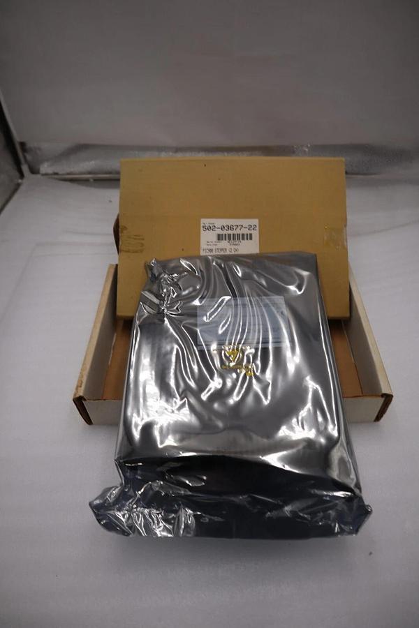 Used NEW Giddings & Lewis 502-03677-22R3 PiC900 Stepper Module STOCK 3802A