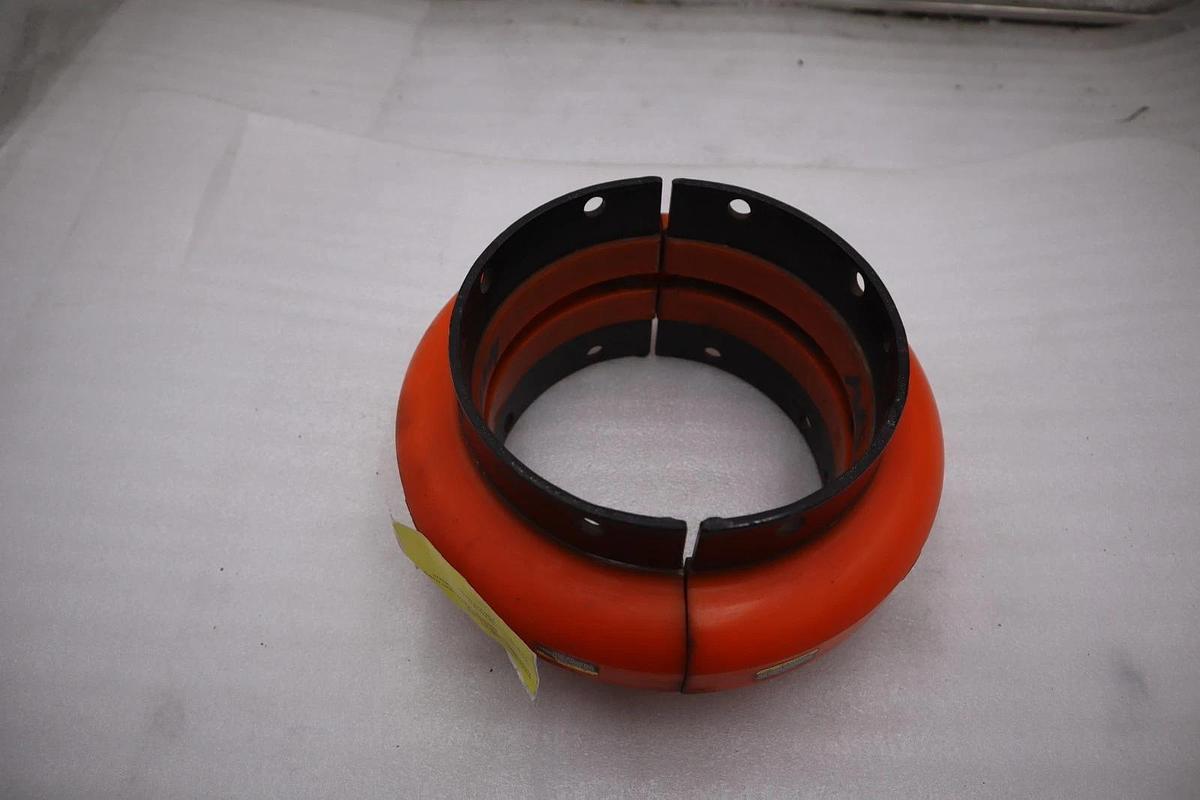 Rexnord  Omega Element E40 Flexible Elastomeric Coupler , 7300040 New #CC74
