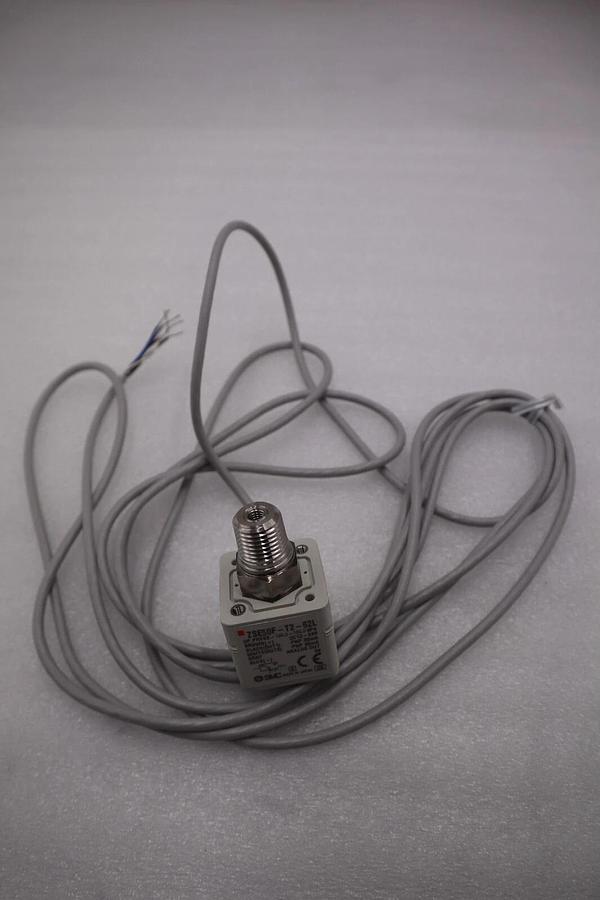 SMC ZSE50F-T2-62L SMC sensor-100~100kpa STOCK L-516-C