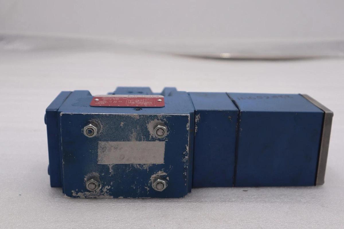 Refurbished MOOG D691-2085G UNMP TYPE 030FBAAAVVS2N STOCK L-294