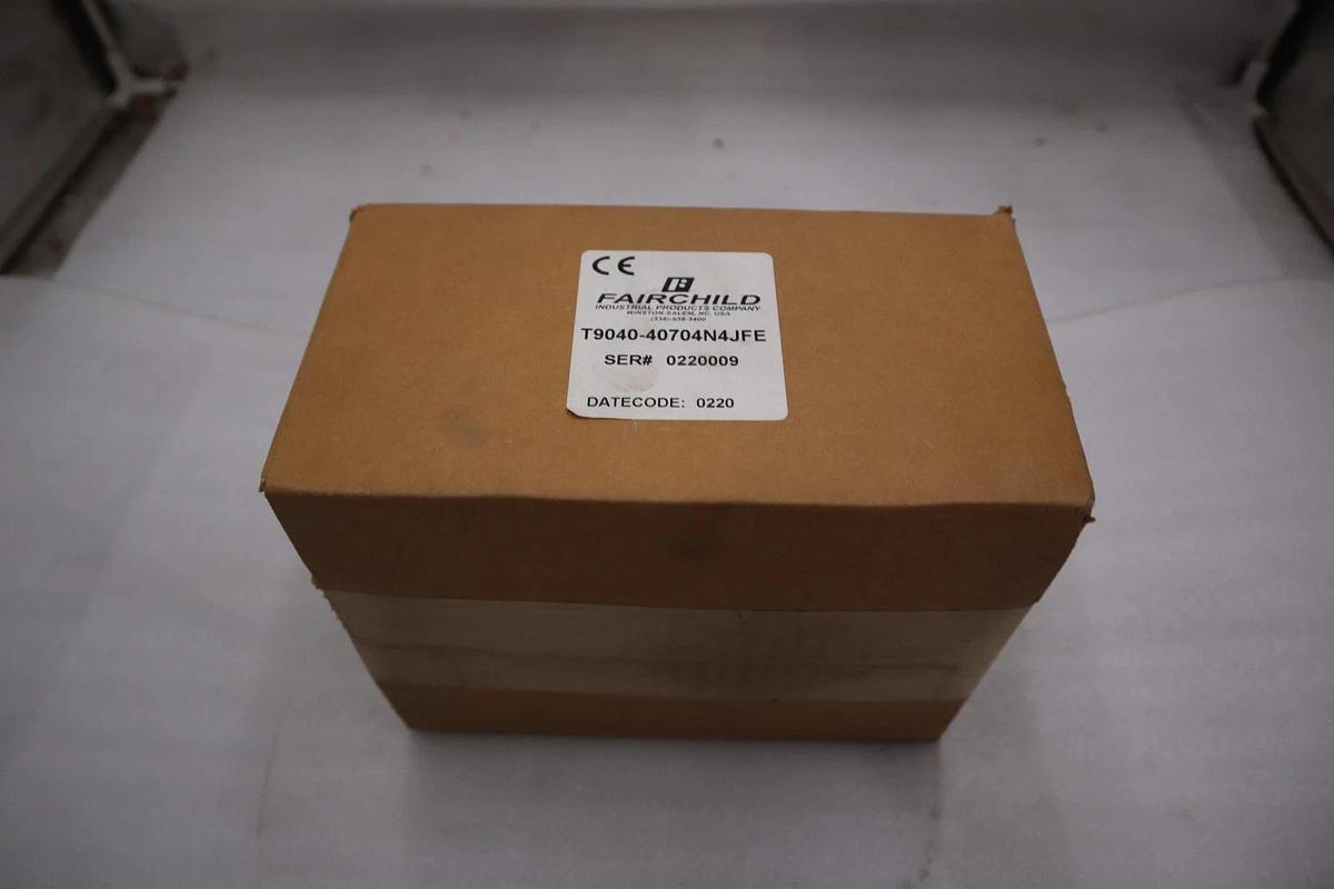 Used FAIRCHILD T9040-40704N4JFE E-P PRESSURE TRANSDUCER MODEL T9000 - STOCK GF895