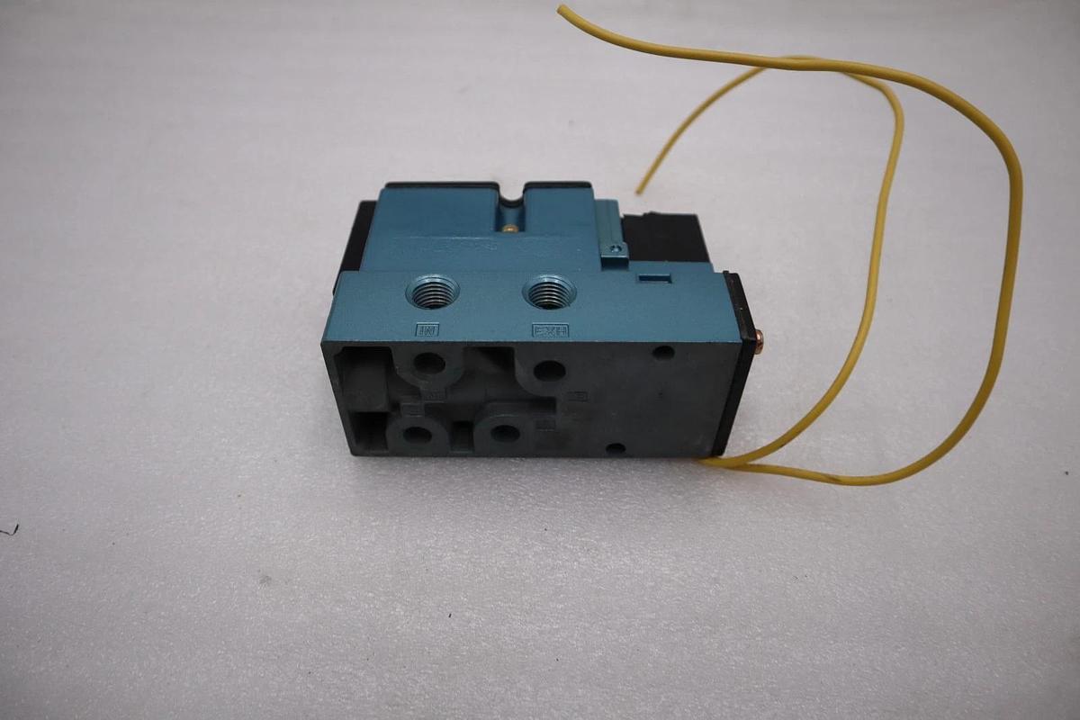 Used NEW MAC VALVES 82A-AA-BAA-TM-DDA5-2DA SOLENOID VALVE 82 SERIES 4-WAY STK H1465