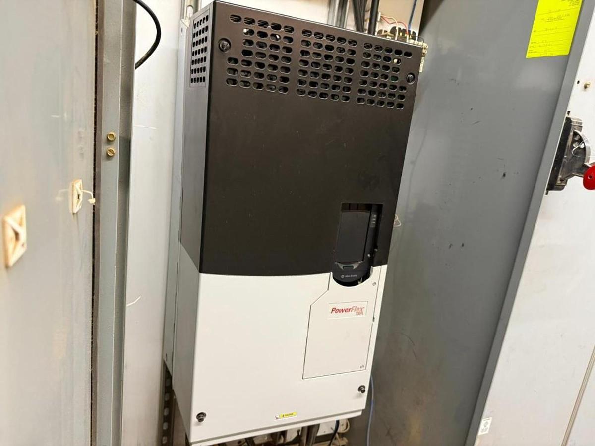 Used 250 HP ALLEN BRADLEY POWERFLEX 755 DRIVE CAT. 20G1ANE242JN0NNNNN 600V