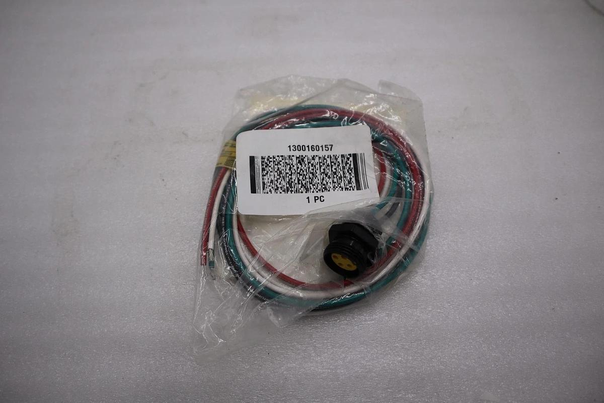 NEW AB Allen Bradley 888N-F4AF1-3F Receptacle 888NF4AF13F CABLE STOCK H1112