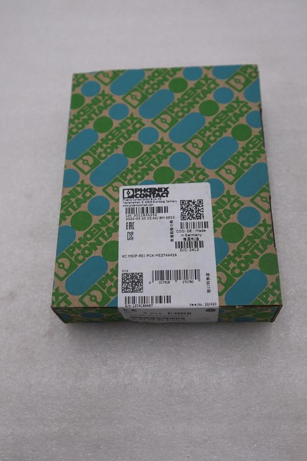 PHOENIX CONTACT 1374186667 SAFTEY RELAY STOCK #4010B