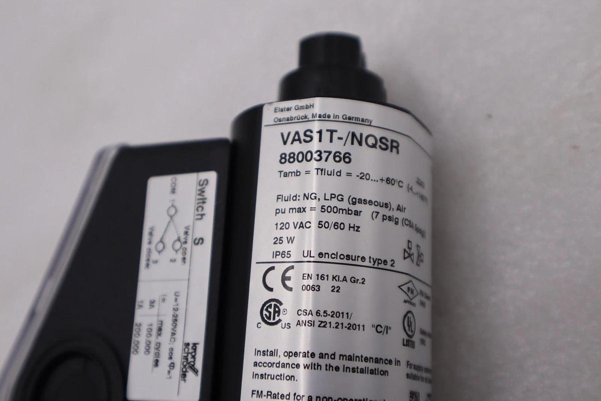 NEW Krom Schroder Solenoid Valve VAS1T-/NQSR 88003766 STOCK H1115