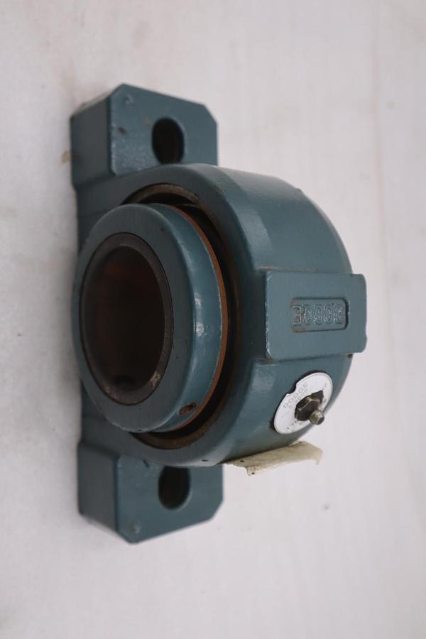 SURPLUS NEW DODGE P2B-S2-207RE/ 070305 Pillow Block Bearing Assy – STOCK CC87
