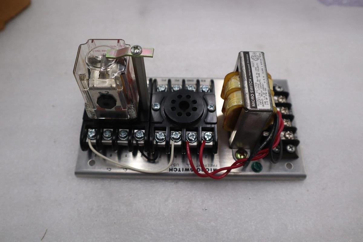Used NEW HONEYWELL MICRO SWITCH  FE-TRB CONTROL BASE MODULE STOCK 4542