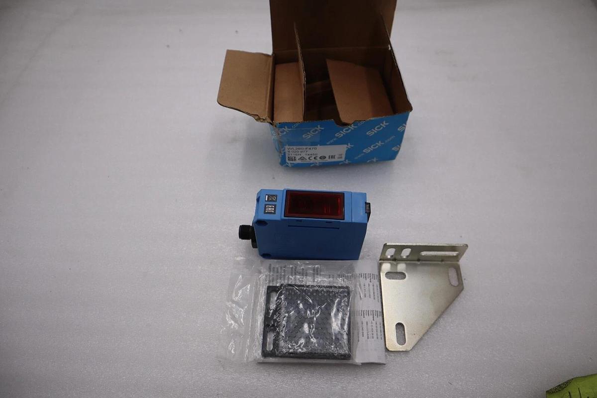 New SICK WL260F470 WL260-F470 6020977 Photoelectric Switch STOCK H634A