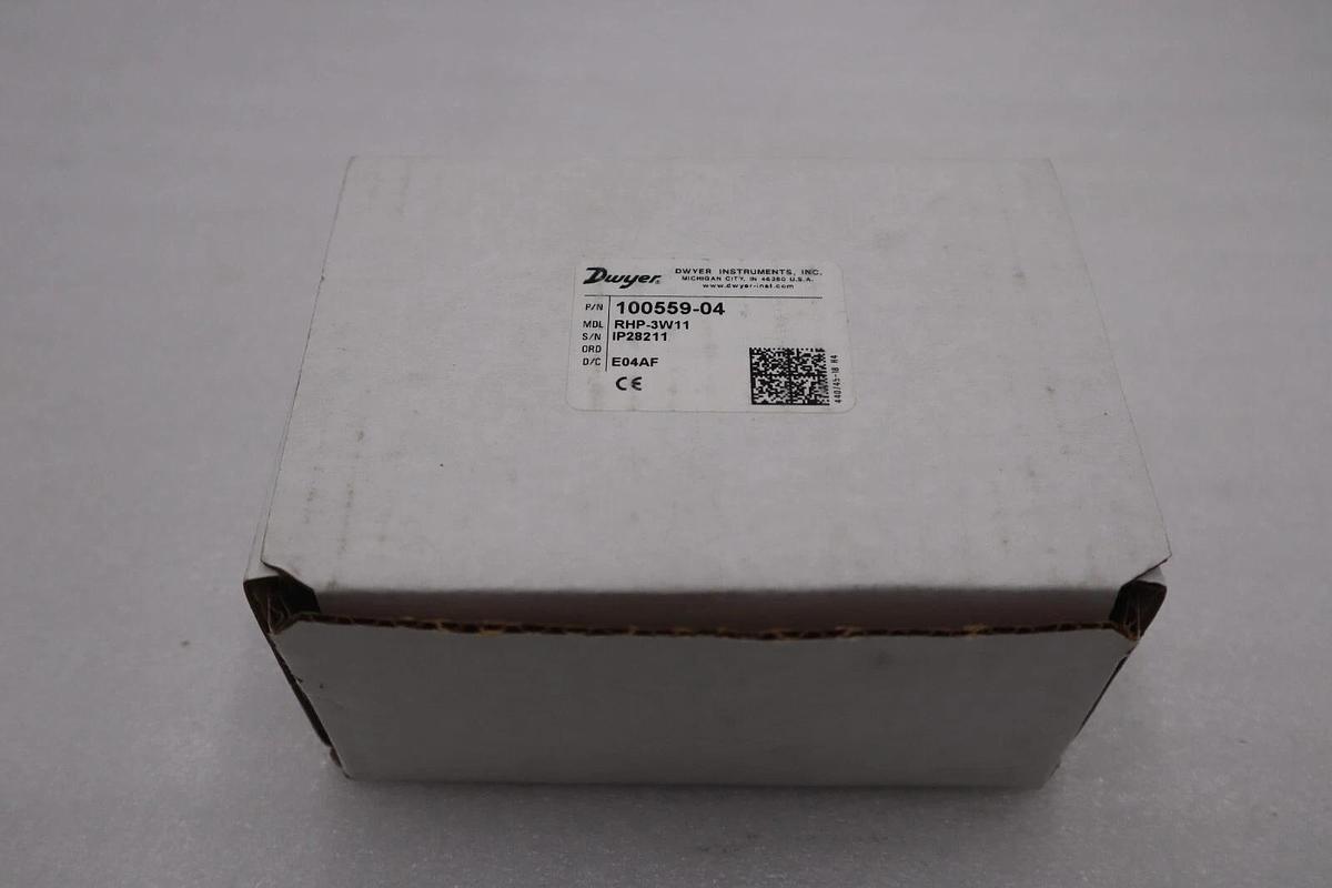 NEW OPEN BOX DWYER RHP-3W11 / RHP3W11 TEMPERATURE SENSOR STOCK G487A