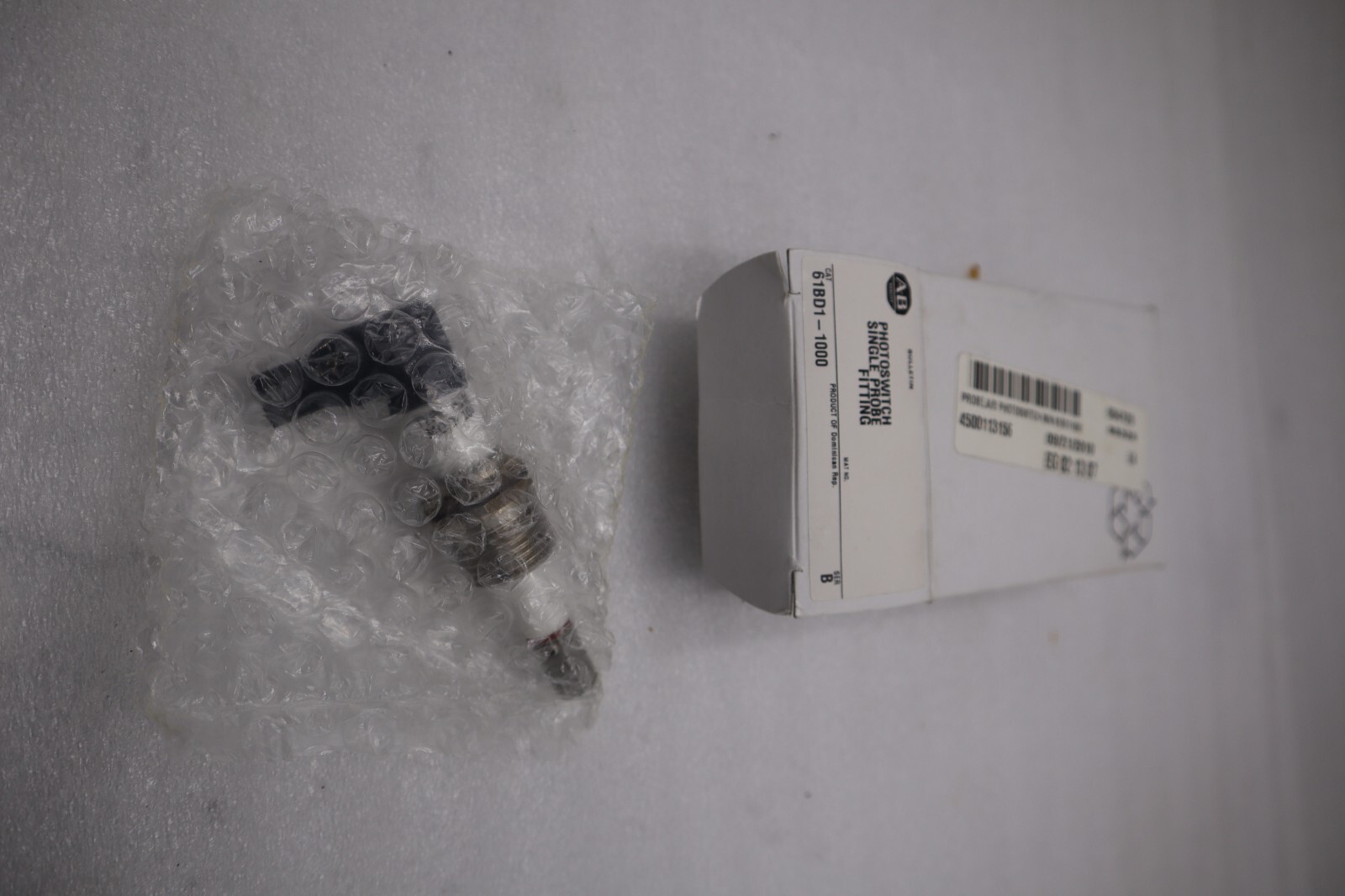 Used NEW OPEN BOX AB Allen Bradley Single Probe Fitting 61BD1-1000 STOCK G614A