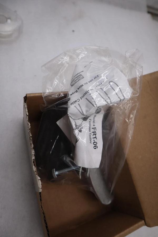 Used NEW HUBBELL WIRE ROPE FESTOON TOW CLAMP KIT GR60833806 STK 5047CC